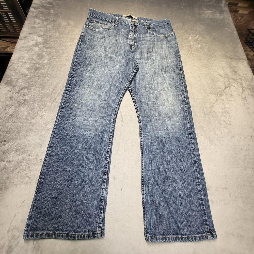 Wrangler Jeans Mens 36x30 Blue Relaxed Bootcut Medium Wash Stretch Denim‎